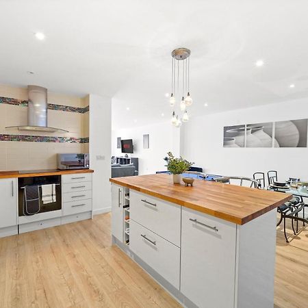 Casa Mansa - Serviced Apartment, Londra Esterno foto