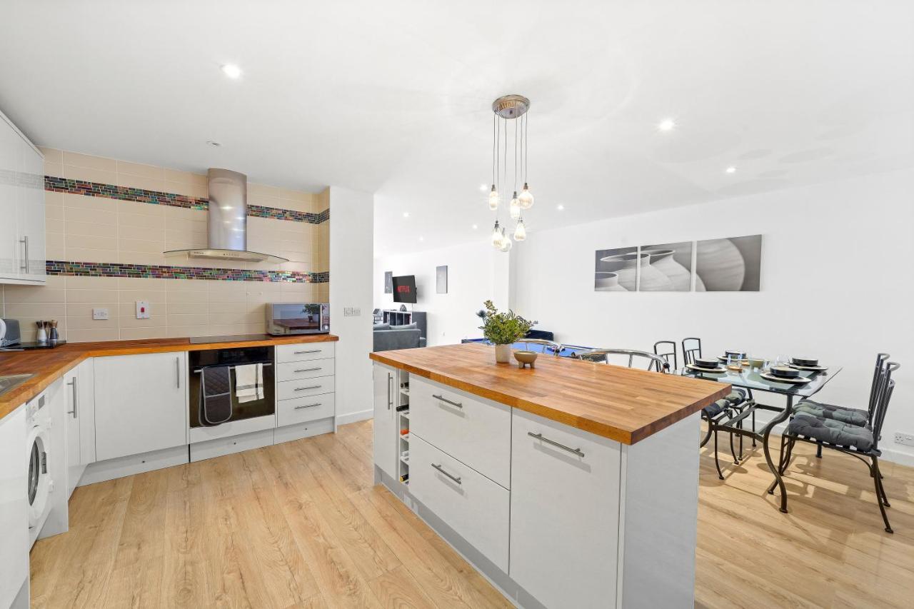 Casa Mansa - Serviced Apartment, Londra Esterno foto